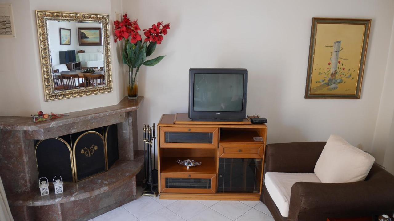 Villa With The View Of Palamidi And Bourtzi Nafplio Exterior foto