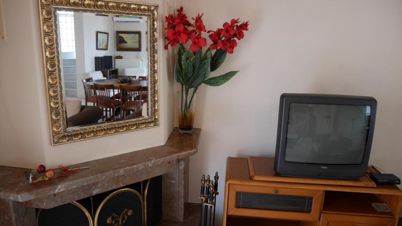 Villa With The View Of Palamidi And Bourtzi Nafplio Exterior foto